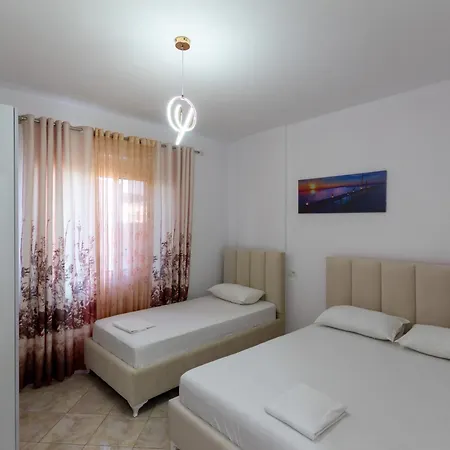 Spacious 2 Bedroom In Daire *