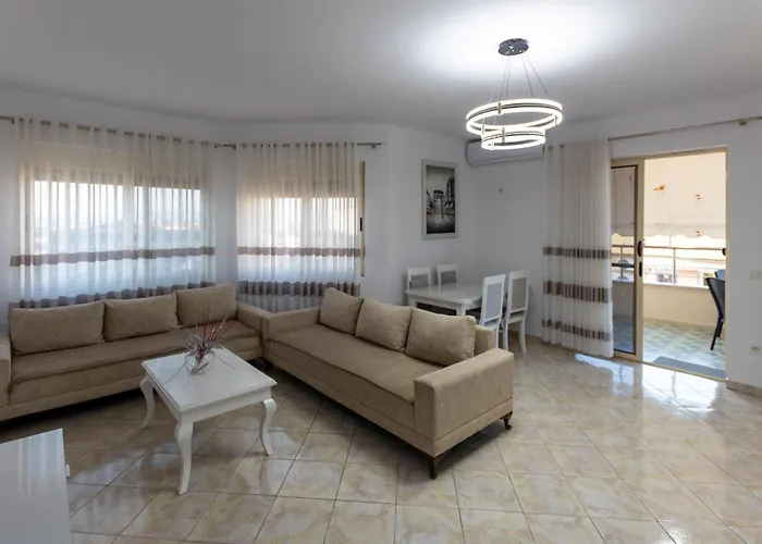 Spacious 2 Bedroom In Apartment Durrës