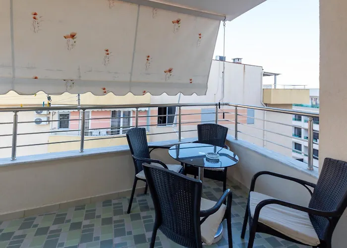 Spacious 2 Bedroom In Apartment Durrës