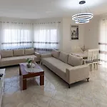 Spacious 2 Bedroom In Durrës
